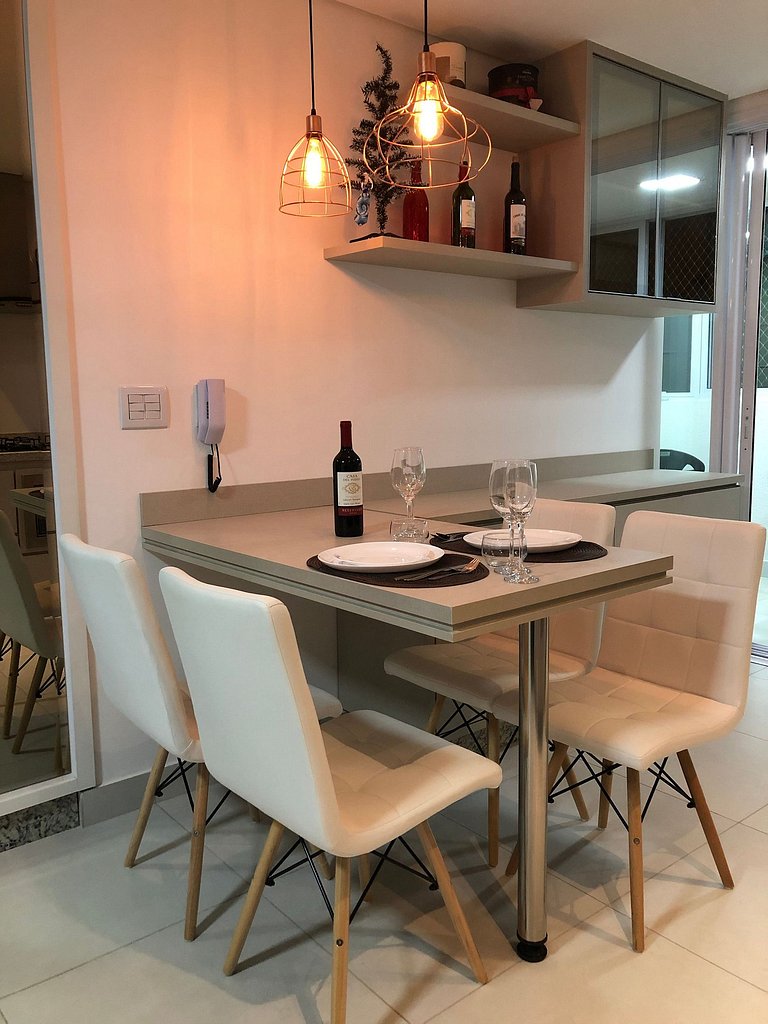 Apartamento com Varanda Churrasqueira e Garagem