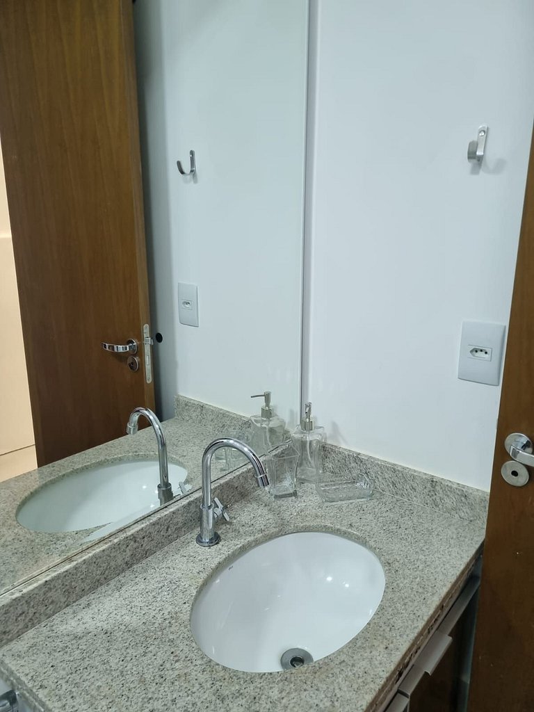 Apartamento com Varanda Churrasqueira e Garagem