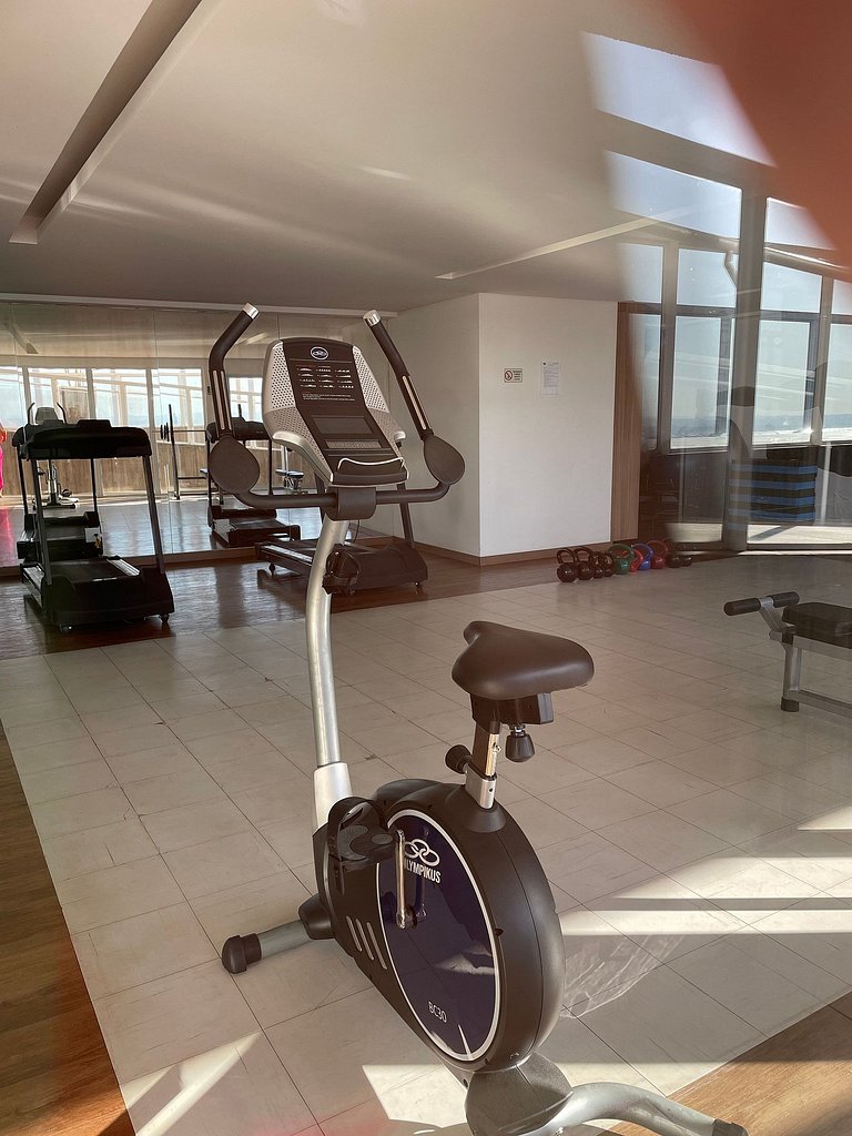 Apartamento com Varanda Churrasqueira e Garagem
