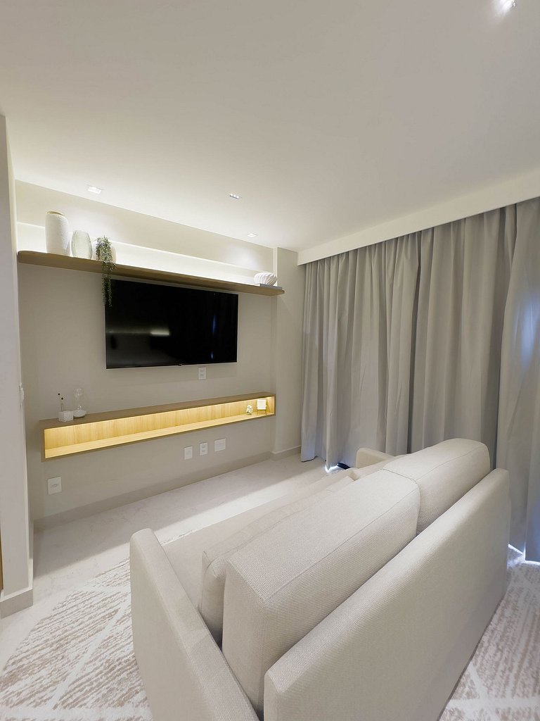 FR1605A Estúdio moderno com cama king e garagem