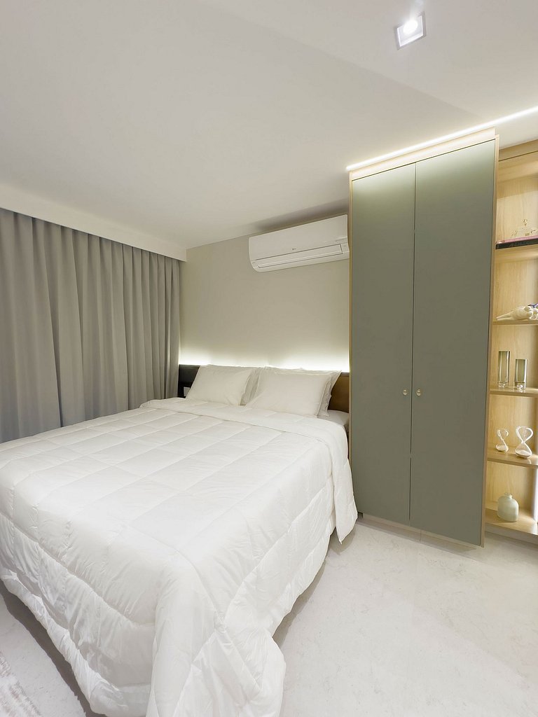 FR1605A Estúdio moderno com cama king e garagem