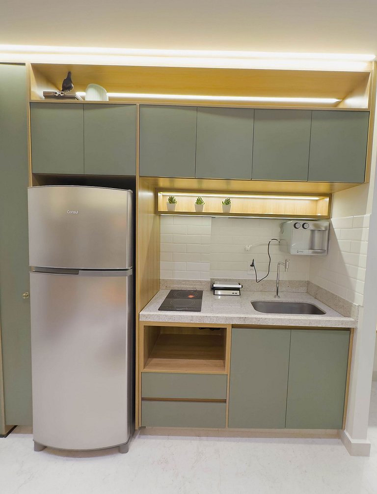 FR1605A Estúdio moderno com cama king e garagem