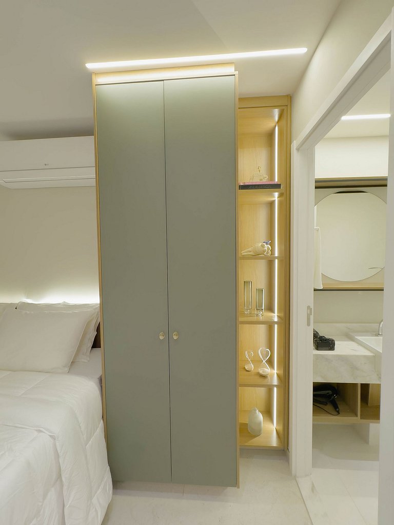 FR1605A Estúdio moderno com cama king e garagem