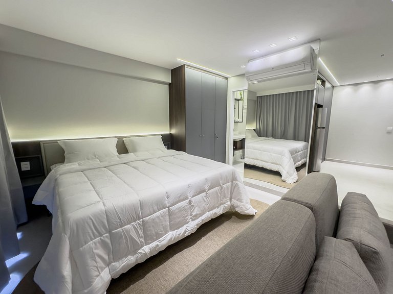 FR1207A Estúdio completo com cama king e garagem