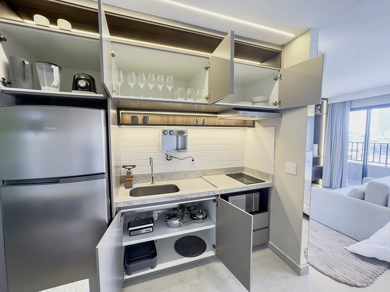 FR1103B Estúdio moderno com cama king e garagem