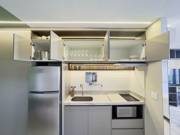 FR1103B Estúdio moderno com cama king e garagem