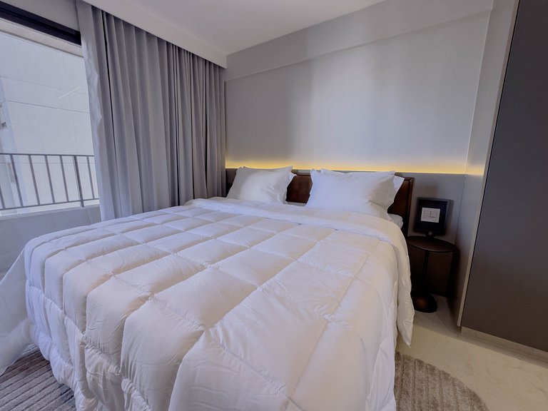 FR1207B Estúdio novo com cama king e garagem