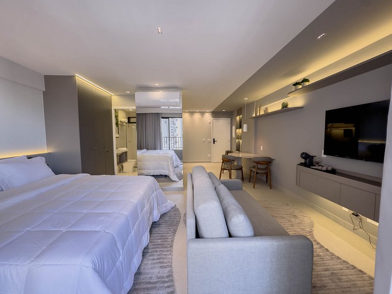 FR1207B Estúdio novo com cama king e garagem