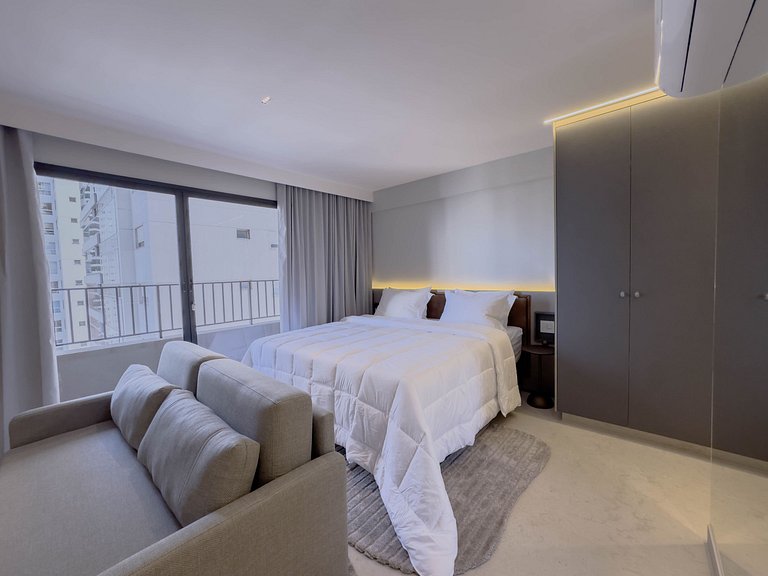 FR1207B Estúdio novo com cama king e garagem