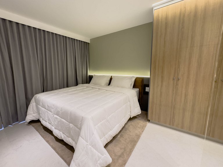 FR1307A Moderno e completo com cama king e garagem